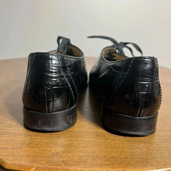 Kate Spade women’s crocodile, print, black patent leather loafers size 8 - Picture 4 of 6